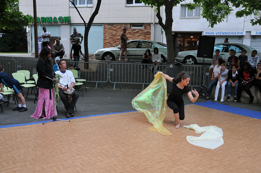 Maison de Quartier Champs Elysees Evry - Danse Orientale 035.jpg